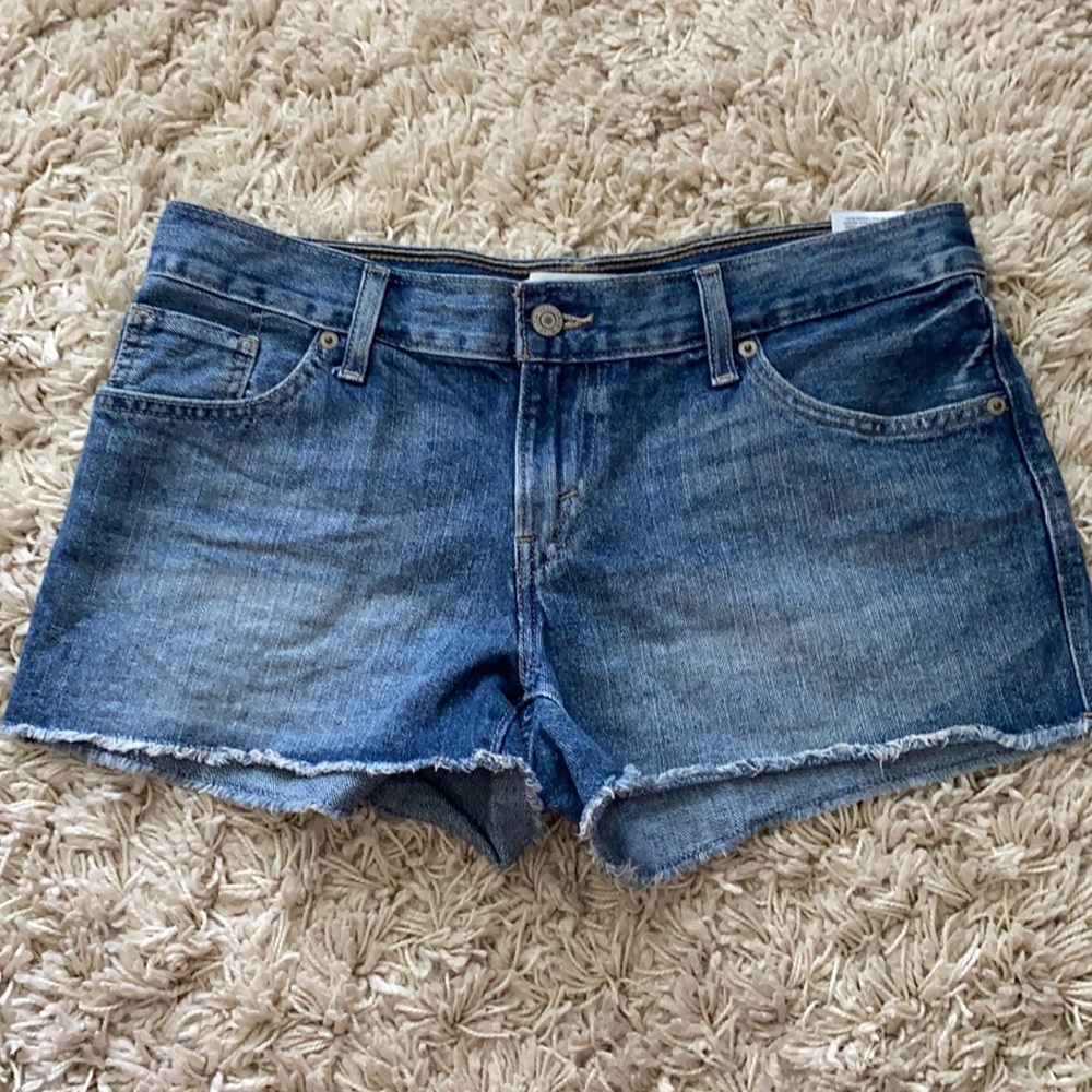 Levi’s shorts